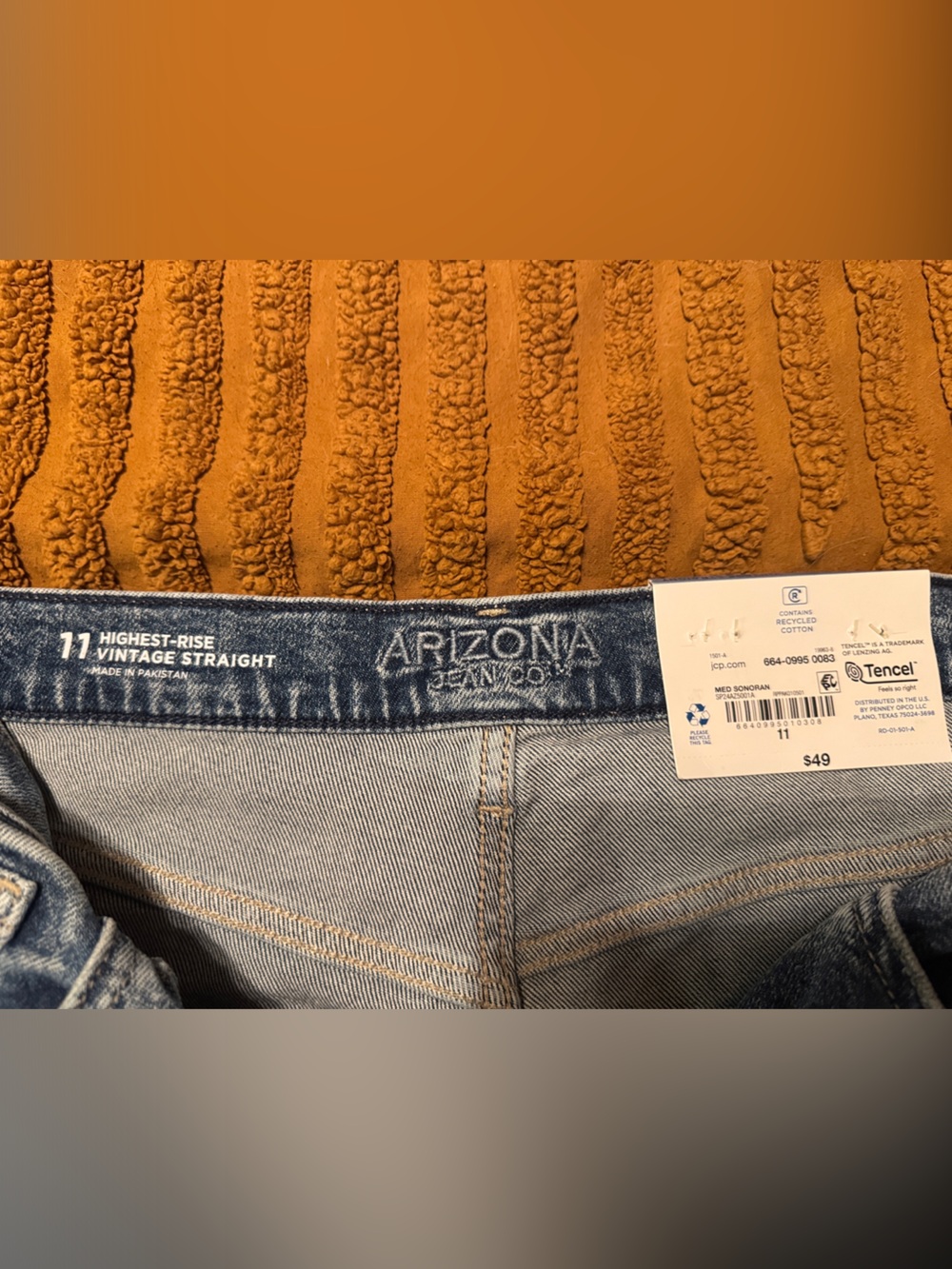 Arizona Jean Company medium wash women’s/juniors jeans